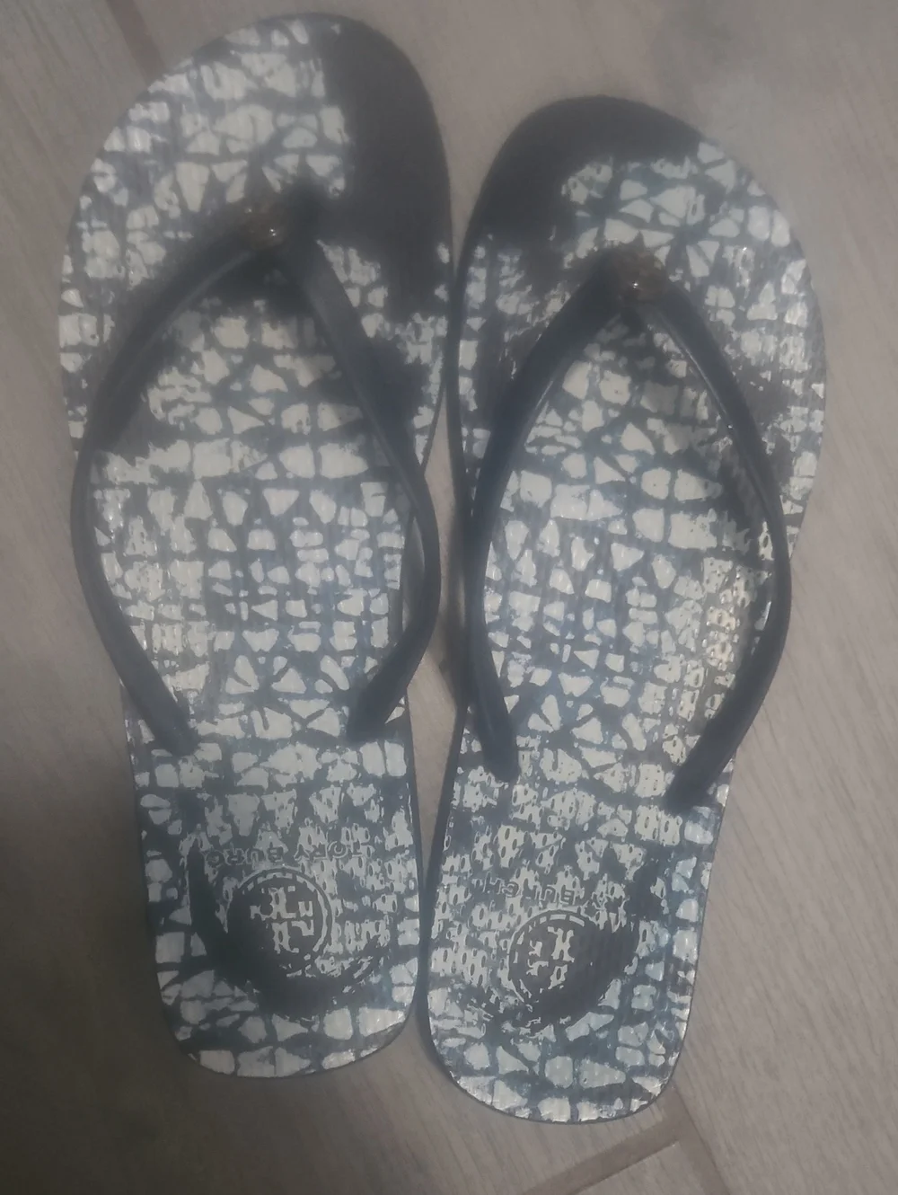 Tory Burch Women’s Navy Patterned Flip-Flop Sandals